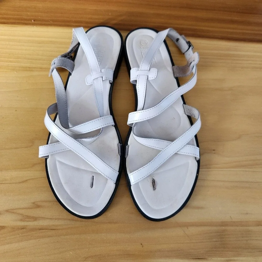 Y2K White Leather Strappy Sandals‎
